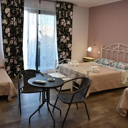 Taorbay Alojamento de Acomodação e Pequeno-almoço Giardini Naxos