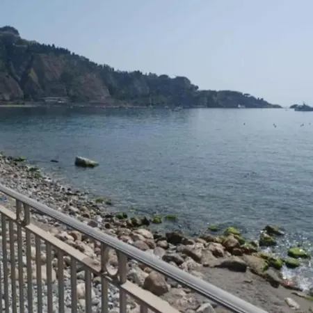 Alojamento de Acomodação e Pequeno-almoço Taorbay Giardini Naxos